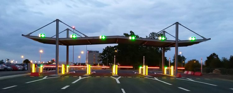Pierwsze w Polsce skiosk Smart ‘Parking’ na Lotnisku Katowice